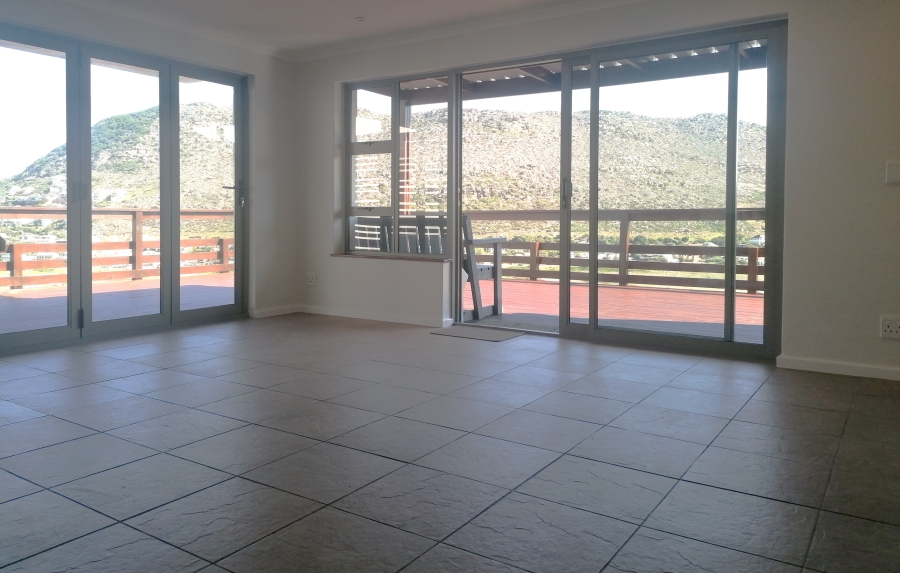 To Let 4 Bedroom Property for Rent in Glencairn Heights Western Cape